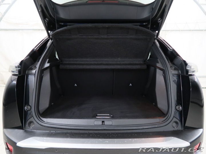 Peugeot 2008 1.2PureTech,96kW,ALLURE,A 1800