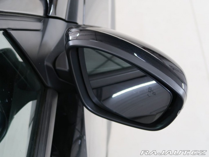 Peugeot 2008 1.2PureTech,96kW,ALLURE,A 1800