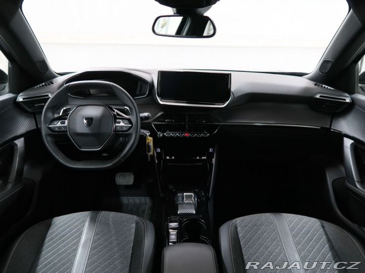 Peugeot 2008 1.2PureTech,96kW,ALLURE,A 1800