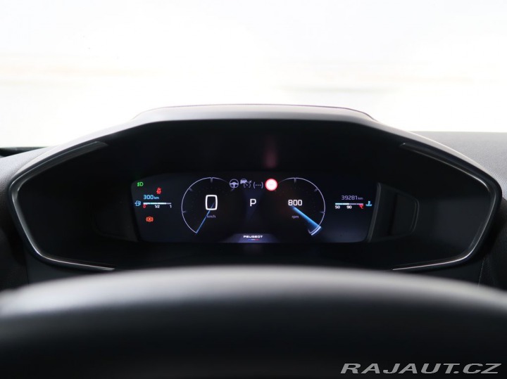 Peugeot 2008 1.2PureTech,96kW,ALLURE,A 1800