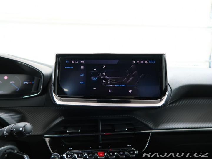 Peugeot 2008 1.2PureTech,96kW,ALLURE,A 1800