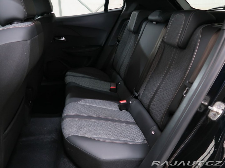 Peugeot 2008 1.2PureTech,96kW,ALLURE,A 1800