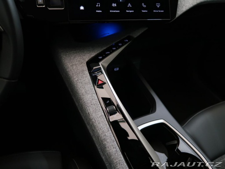 Peugeot 3008 1.2HYBRID,CZ,1Maj,ALLURE, 1800