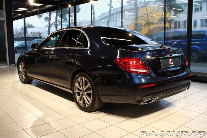 Mercedes-Benz E 200d DIS+ / 360° / NezTop 2020