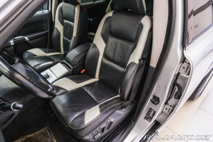 Volvo XC90 D5 147kW AWD R-design 7mí 2012