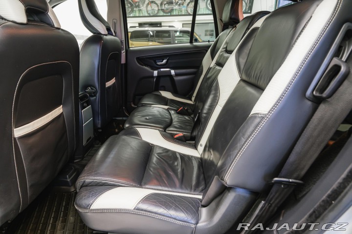 Volvo XC90 D5 147kW AWD R-design 7mí 2012