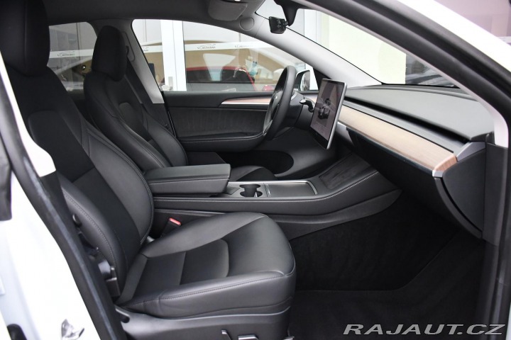 Tesla Model Y STANDARD RANGE 1M SoH 96% 2023