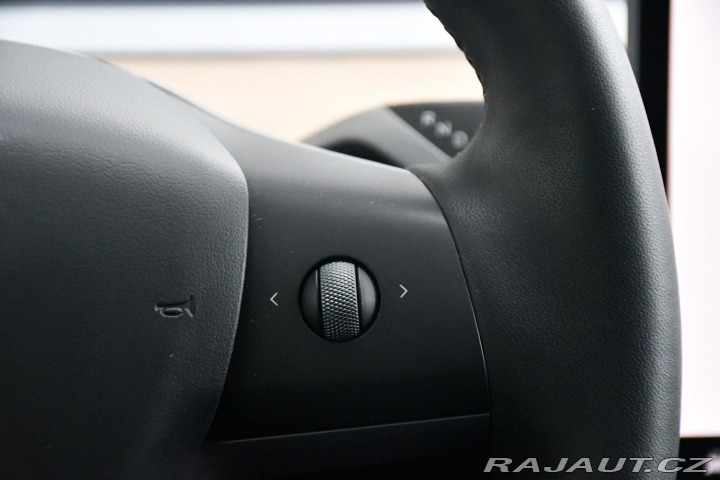 Tesla Model Y STANDARD RANGE 1M SoH 96% 2023