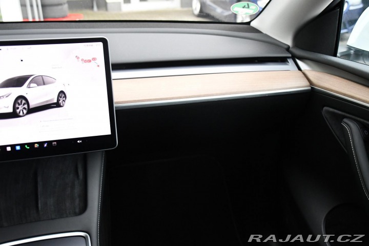 Tesla Model Y STANDARD RANGE 1M SoH 96% 2023