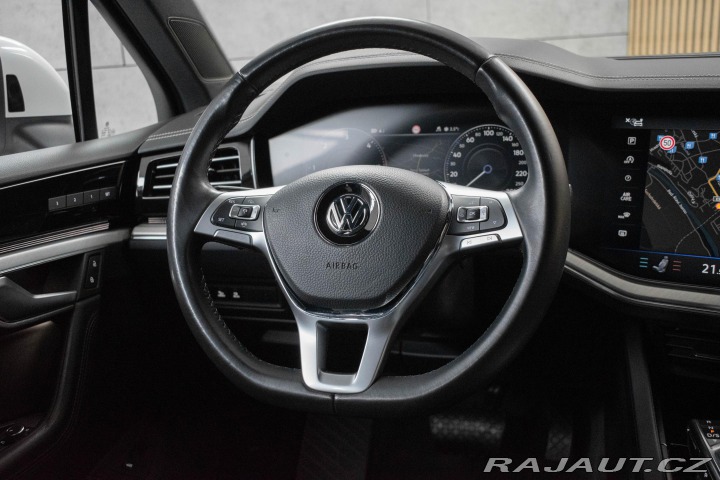 Volkswagen Touareg 3.0 TDI*REZERVACE* 2019