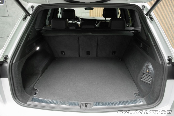 Volkswagen Touareg 3.0 TDI*REZERVACE* 2019