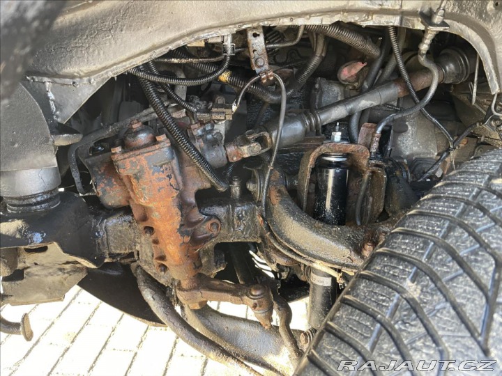 Mitsubishi Pajero 2,5 TD 85kw 4x4 Tažné Eko 2002