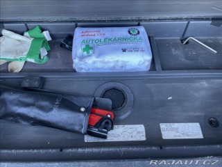 Mitsubishi Pajero 2,5 TD 85kw 4x4 Tažné Eko 2002