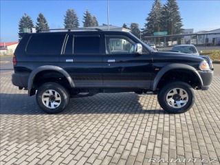 Mitsubishi Pajero 2,5 TD 85kw 4x4 Tažné Eko 2002