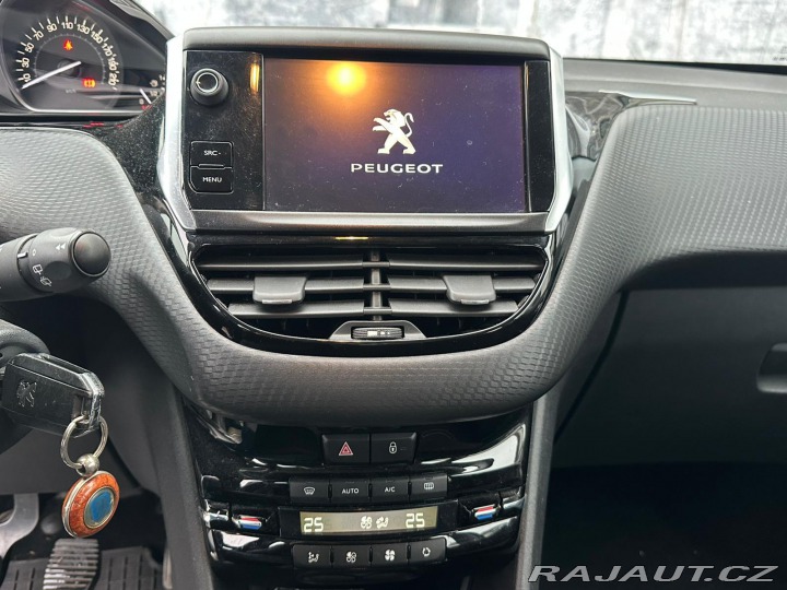 Peugeot 2008 1.2PURETECH,81KW,VYHŘ. SE 2016