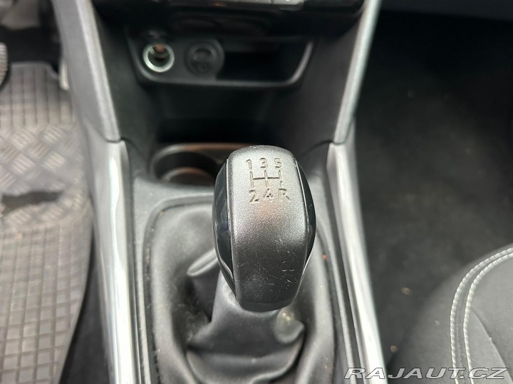 Peugeot 2008 1.2PURETECH,81KW,VYHŘ. SE 2016