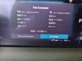 Volvo XC60 Plus Dark AWD, 2.0 B5 MHE 2025