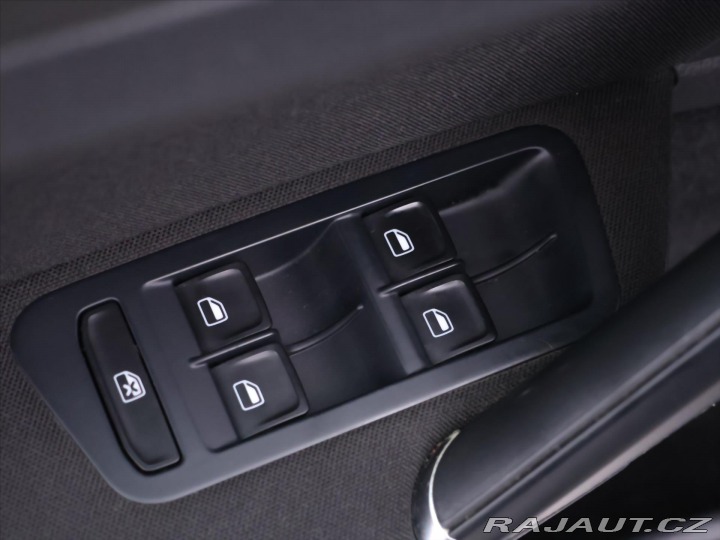 Volkswagen Golf 1,4 TSI 92kW DSG R-Line 1 2014