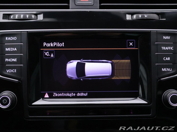 Volkswagen Golf 1,4 TSI 92kW DSG R-Line 1 2014