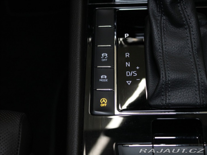 Škoda Superb 2,0 TDi 140kW L&K 1.m 2015