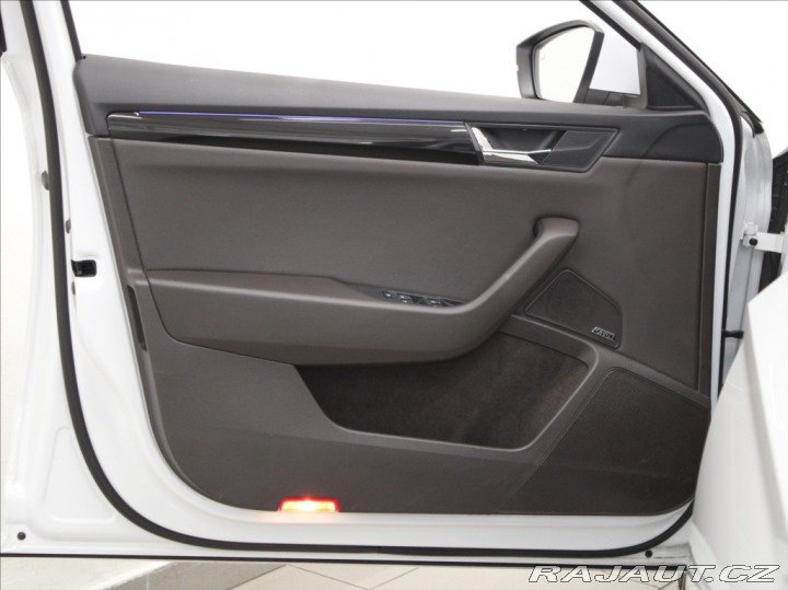 Škoda Superb 2,0 TDi 140kW L&K 1.m 2015