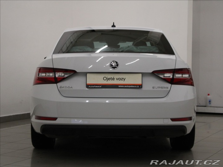 Škoda Superb 2,0 TDi 140kW L&K 1.m 2015