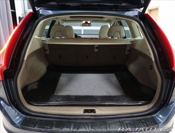 Volvo XC60 2,4 D5 AWD AUT 2011
