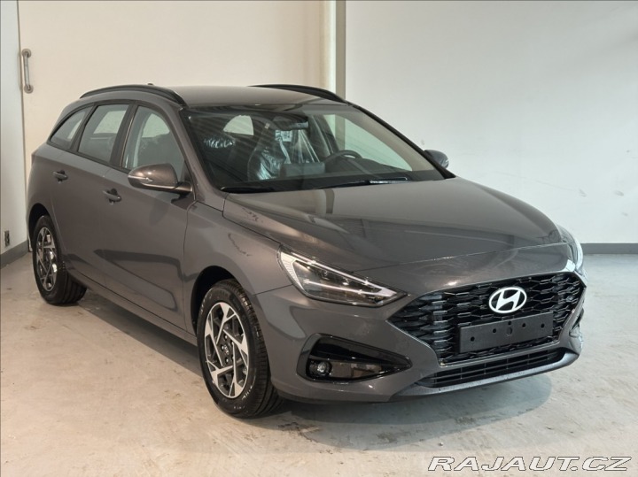 Hyundai i30 1,5 DPi INDIVIDUAL !AKČNÍ 2025