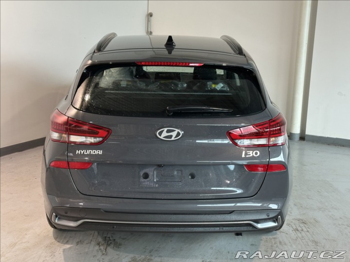 Hyundai i30 1,5 DPi INDIVIDUAL !AKČNÍ 2025