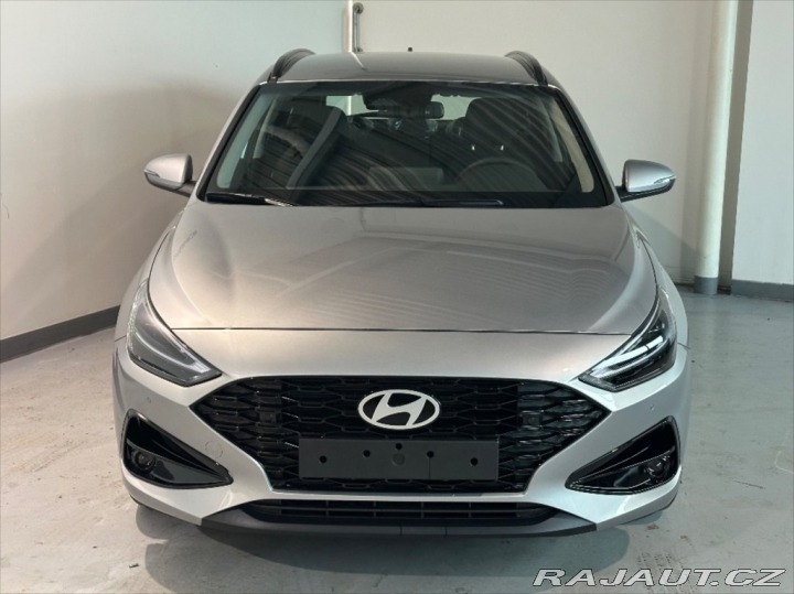 Hyundai i30 1,5 DPi INDIVIDUAL !AKČNÍ 2025