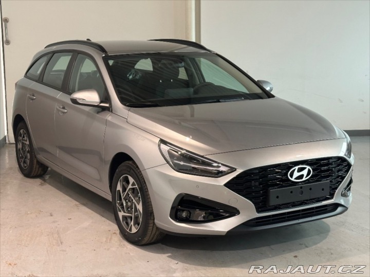 Hyundai i30 1,5 DPi INDIVIDUAL !AKČNÍ 2025