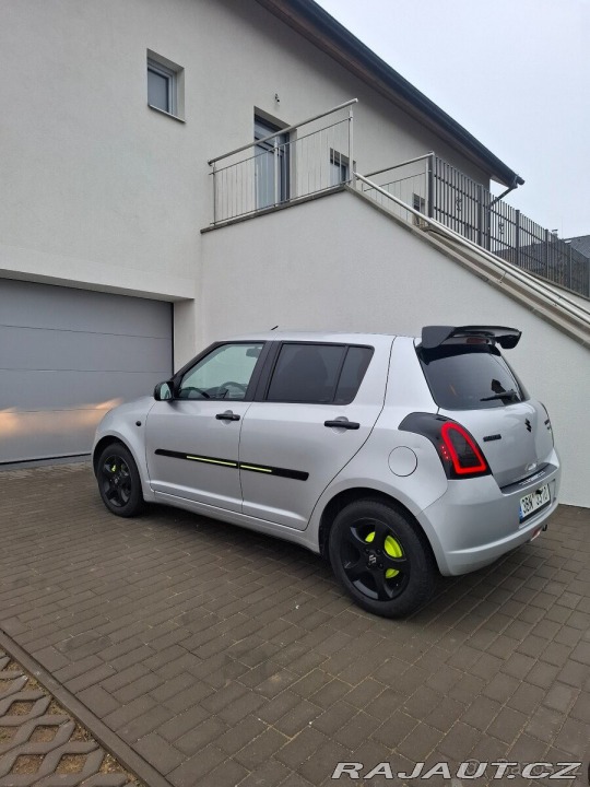 Suzuki Swift 1,3   GL | klima | navi | 2006
