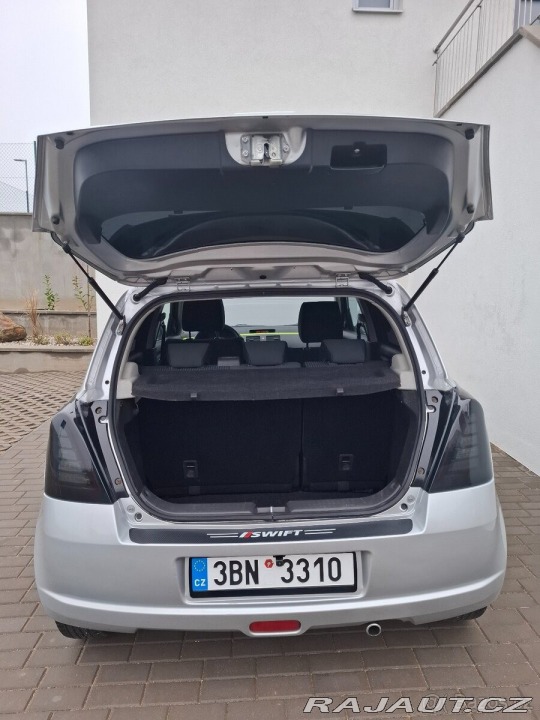 Suzuki Swift 1,3   GL | klima | navi | 2006