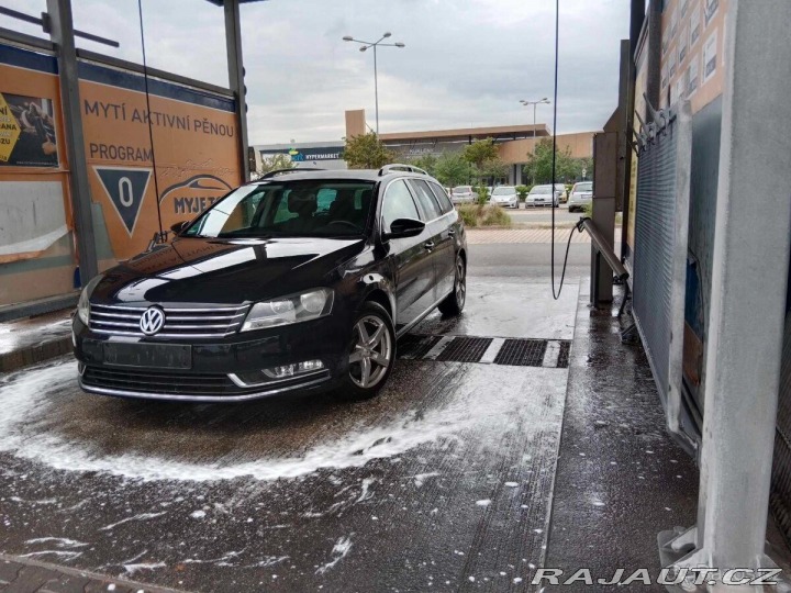 Volkswagen Passat 2,0   B7 2011