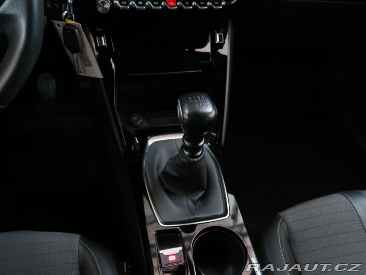 Peugeot 2008 1.2PureTech,75kW,ALLURE,M 1800