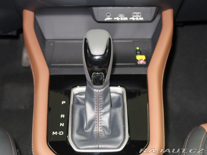 Subaru Forester TOURING 4X4. Dodání květe 2026
