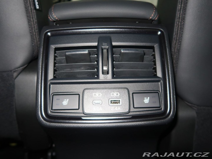 Subaru Forester TOURING 4X4 AWD. Ve výrob 2025