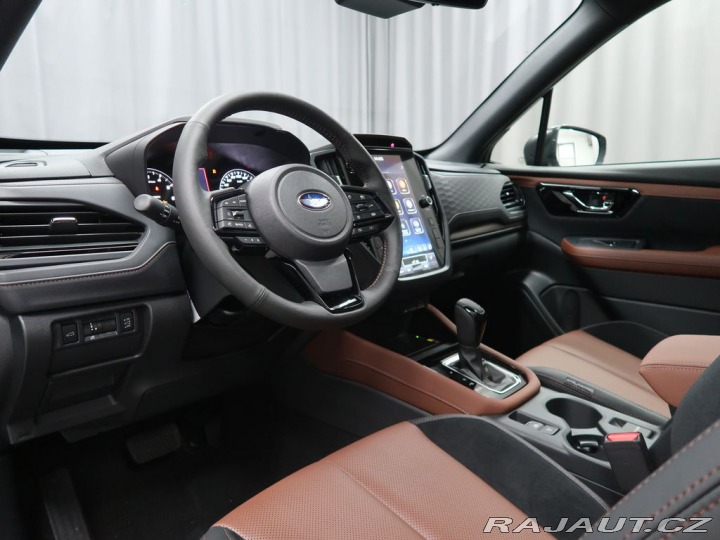 Subaru Forester TOURING 4X4. Dodání květe 2026