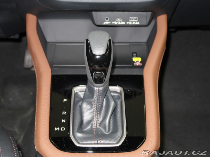 Subaru Forester TOURING 4X4. Dodání květe 2026