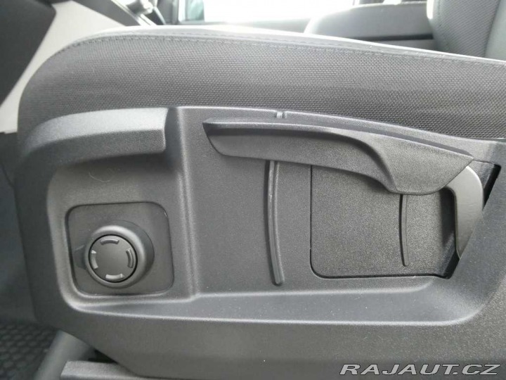 Land Rover Defender 110 3,0 S D200 2025