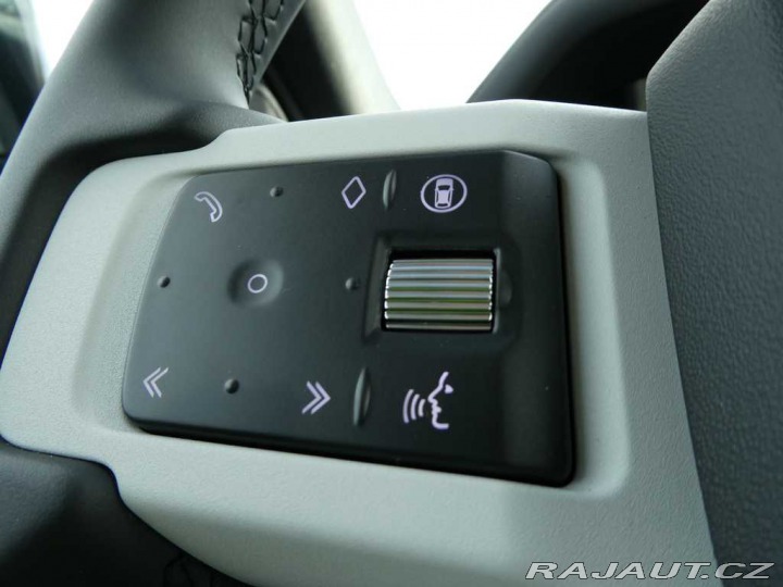 Land Rover Defender 110 3,0 S D200 2025