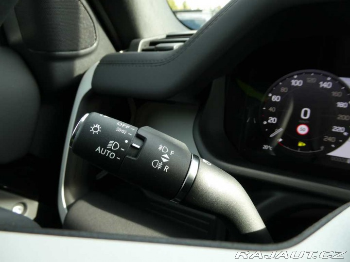 Land Rover Defender 110 3,0 S D200 2025