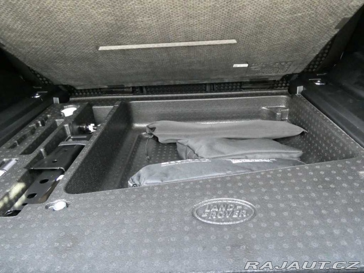 Land Rover Defender 110 3,0 S D200 2025