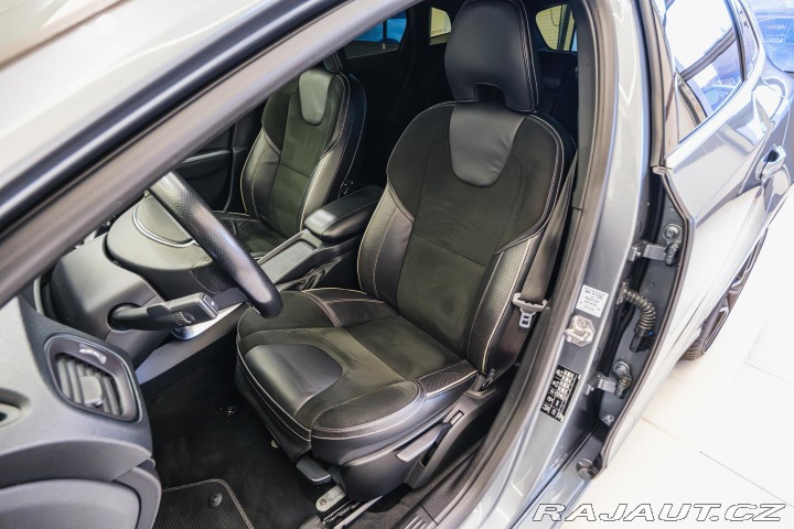 Volvo V40 D3 110kW R-design nez.top 2018