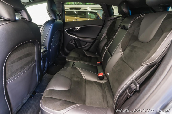 Volvo V40 D3 110kW R-design nez.top 2018