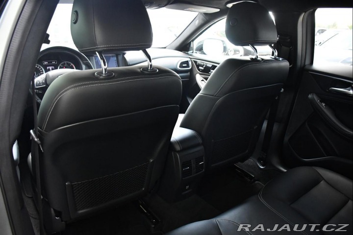 Mercedes-Benz GLA INFINITI QX30 220 CDI 4MA 2018