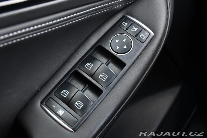 Mercedes-Benz GLA INFINITI QX30 220 CDI 4MA 2018