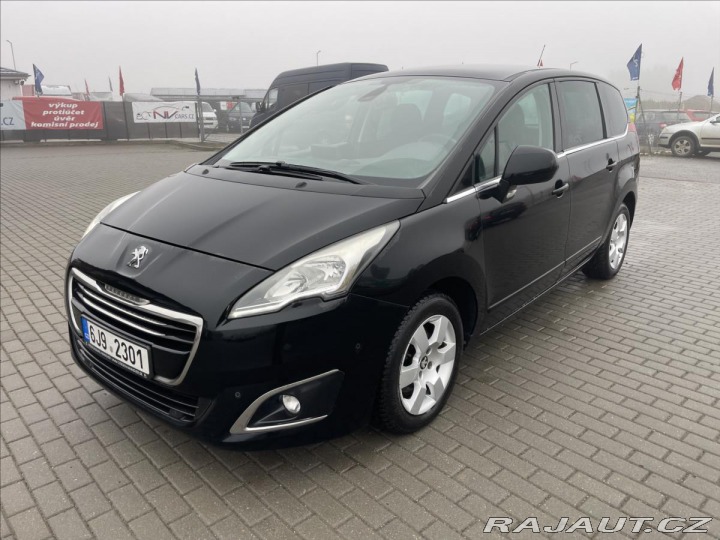 Peugeot 5008 2,0 HDi 110kw 7míst GPS L 2015