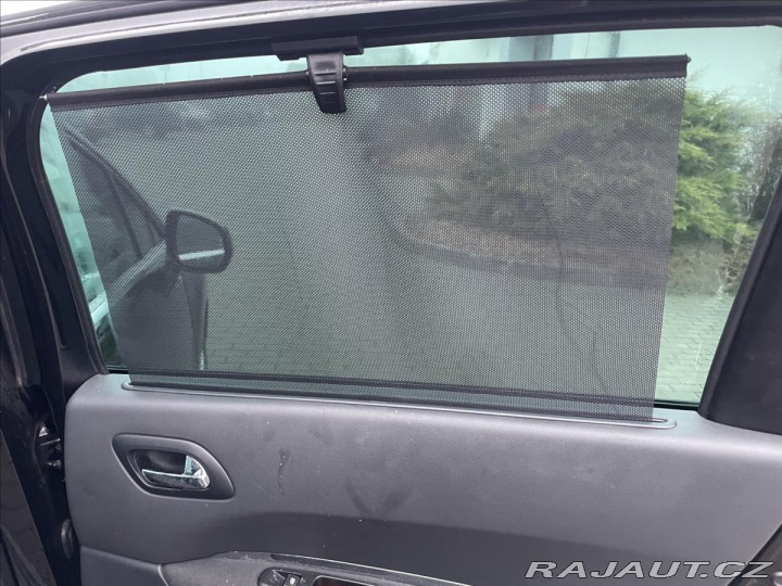 Peugeot 5008 2,0 HDi 110kw 7míst GPS L 2015