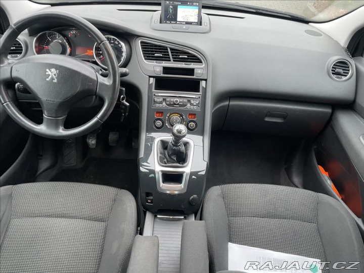 Peugeot 5008 2,0 HDi 110kw 7míst GPS L 2015